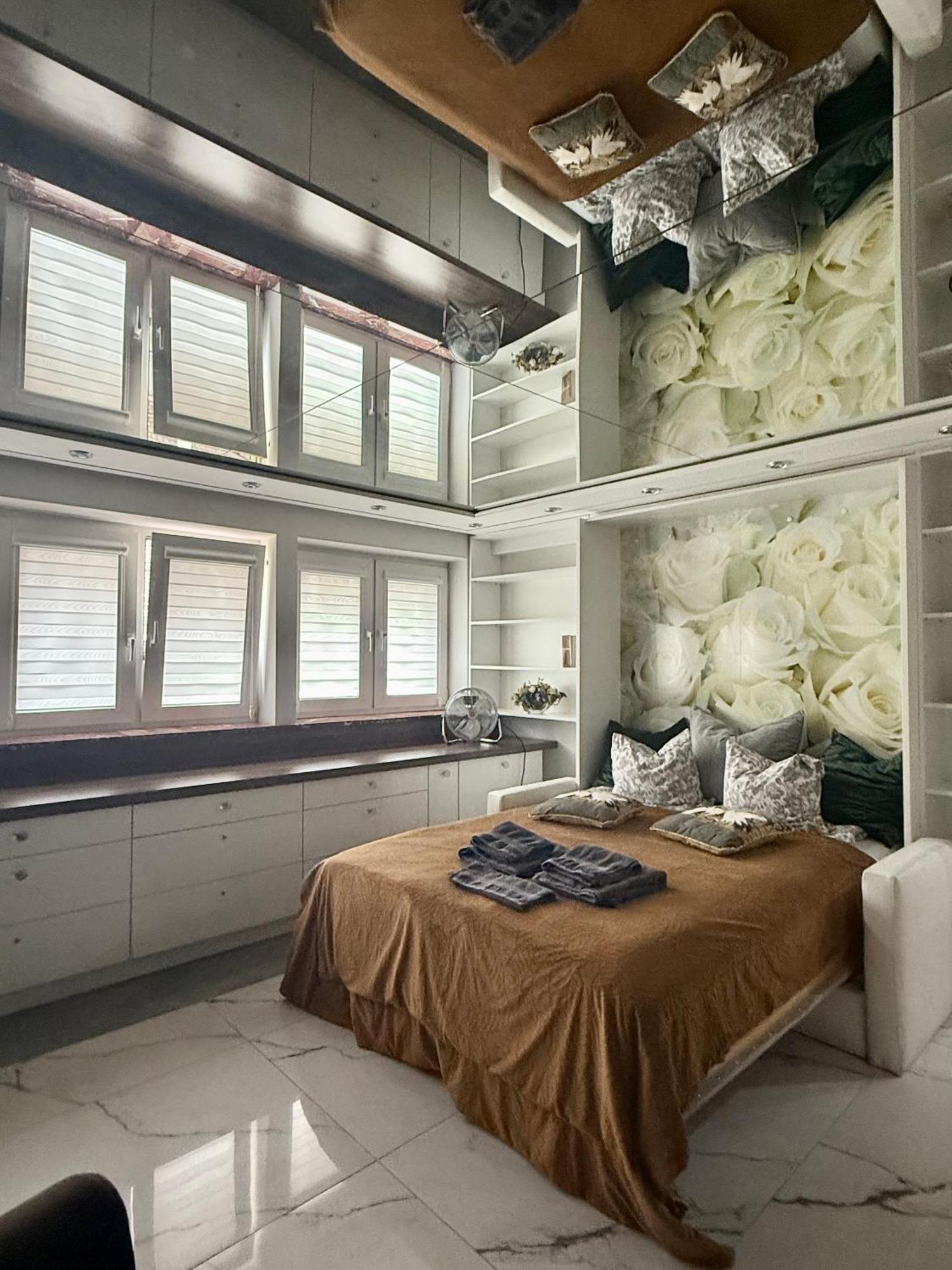 Deluxury Mirror Apartament Centrum Βαρσοβία Εξωτερικό φωτογραφία