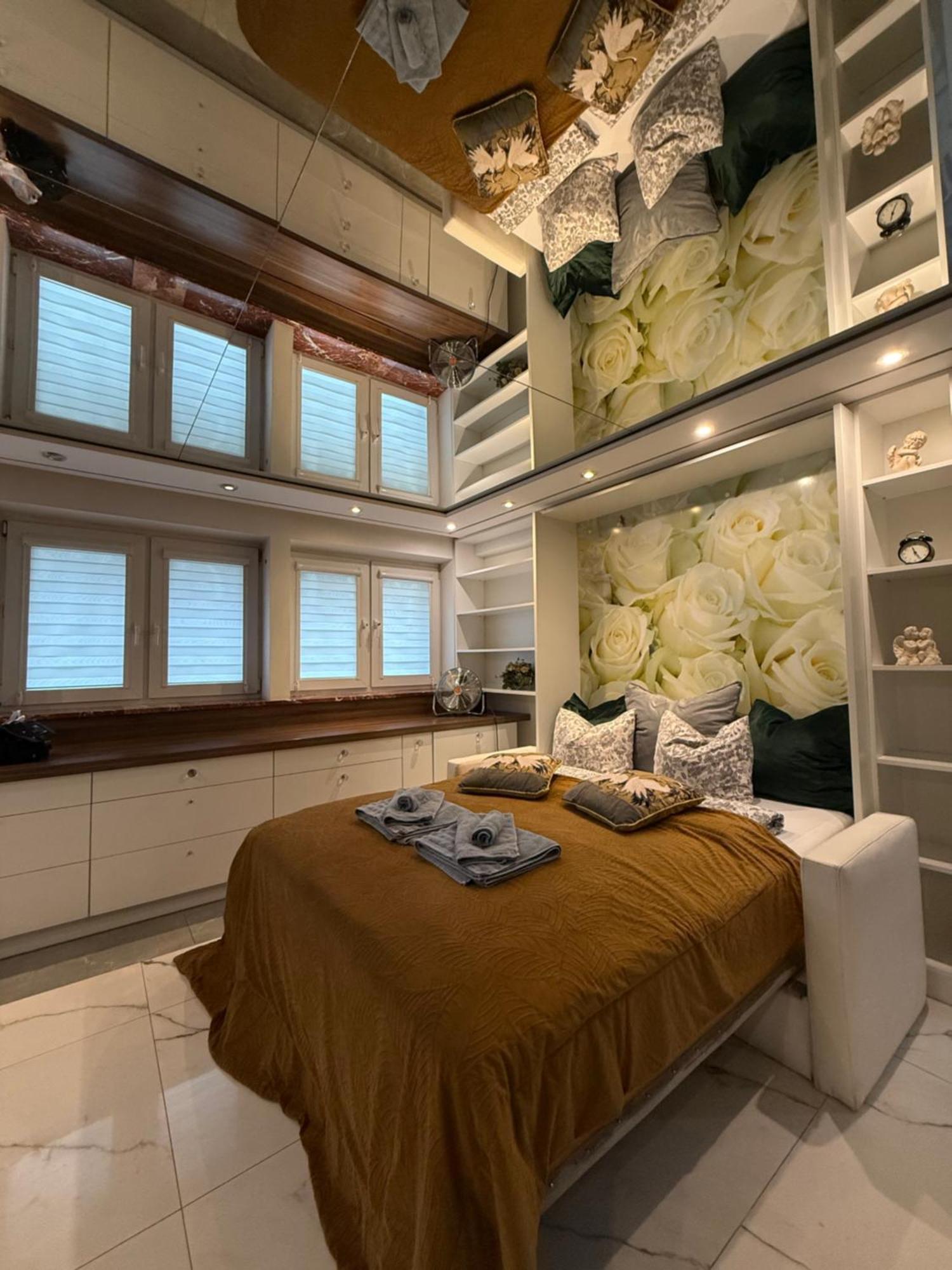 Deluxury Mirror Apartament Centrum Βαρσοβία Εξωτερικό φωτογραφία