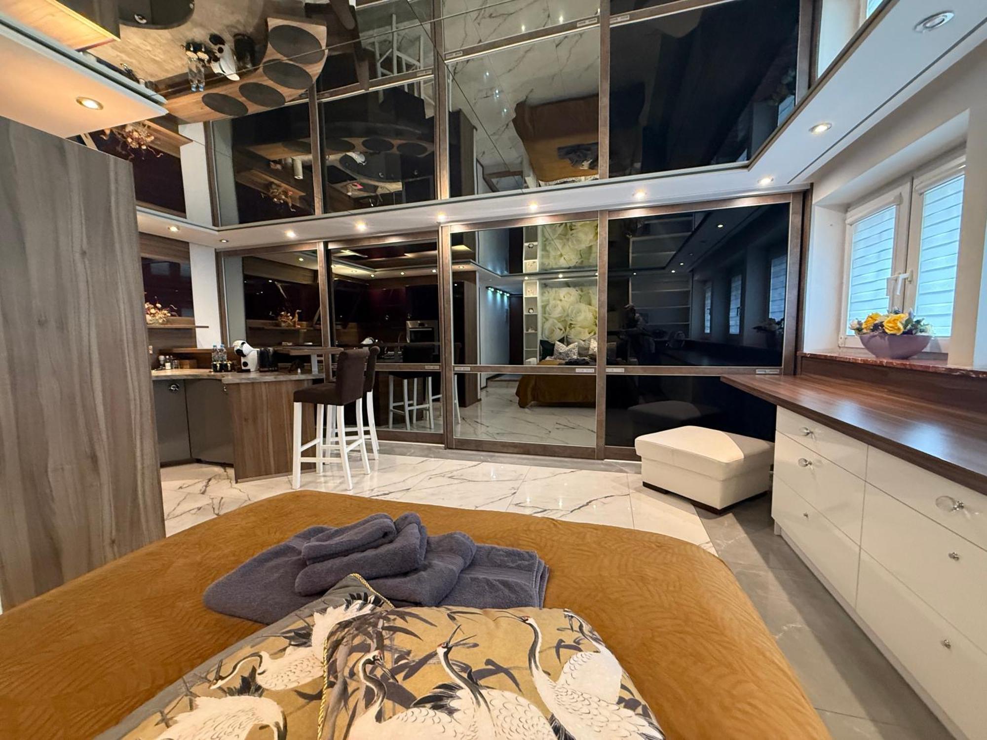 Deluxury Mirror Apartament Centrum Βαρσοβία Εξωτερικό φωτογραφία